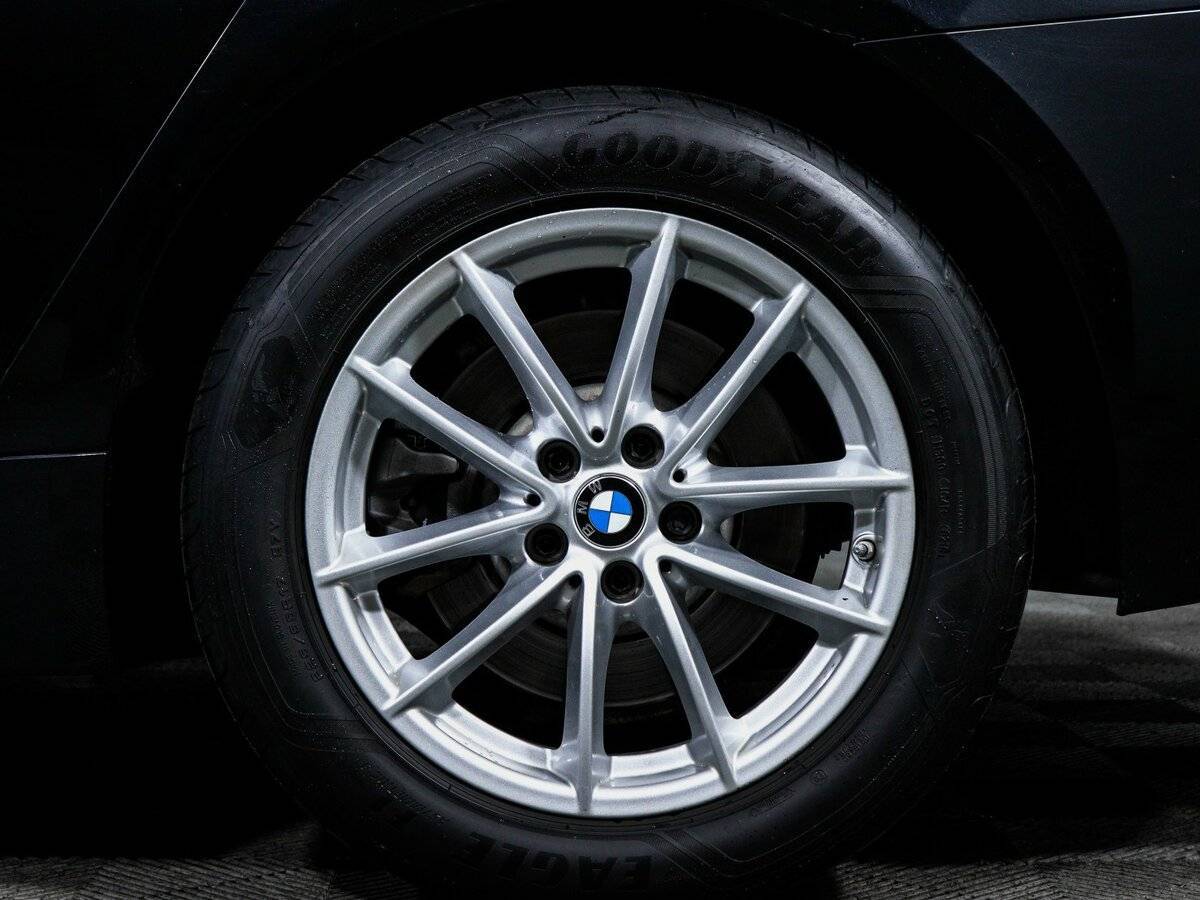 Б/У БМВ 5 серии 2018 года. Фото: #14