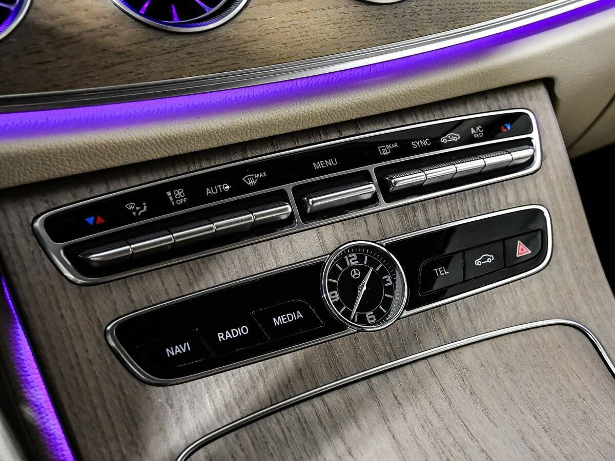 Б/У Мерседес-Бенц Е-Класс 2019 года. Фото: #18