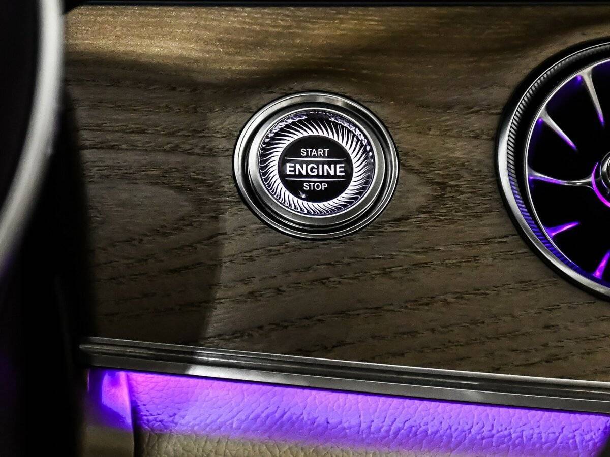 Б/У Мерседес-Бенц Е-Класс 2019 года. Фото: #20