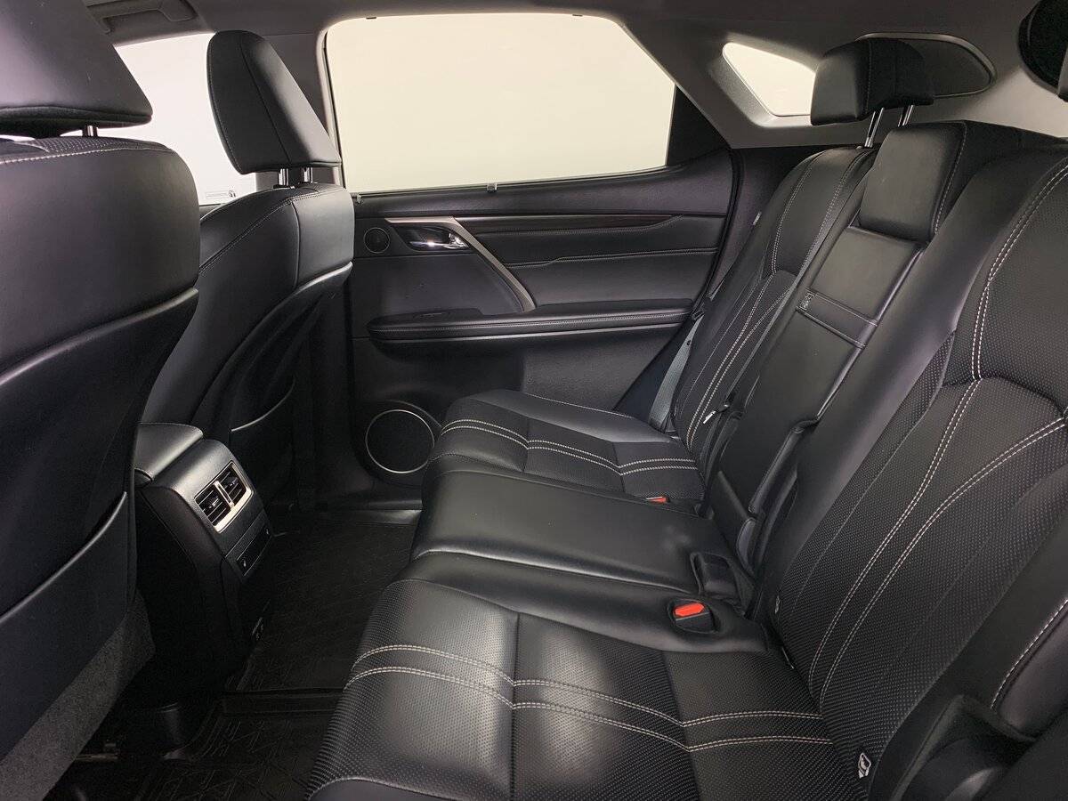 Б/У Лексус Р-Икс 2019 года. Фото: #22