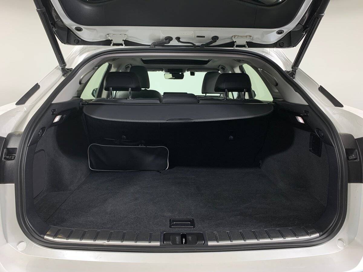 Б/У Лексус Р-Икс 2019 года. Фото: #23