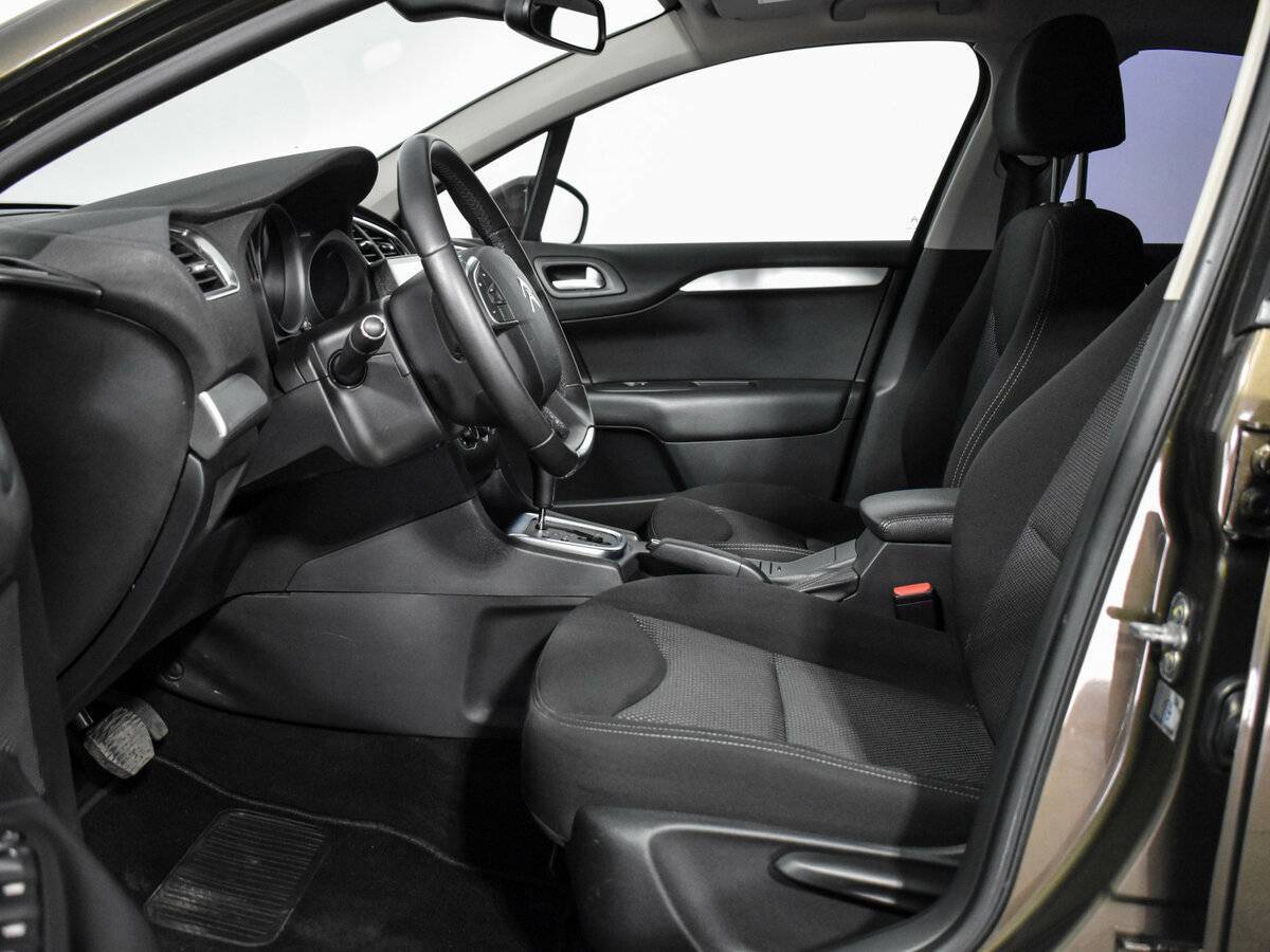 Б/У Ситроен Ц4 2015 года. Фото: #9