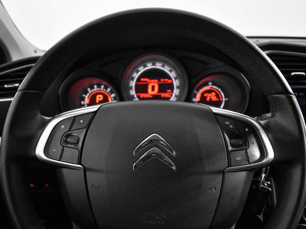 Б/У Ситроен Ц4 2015 года. Фото: #16