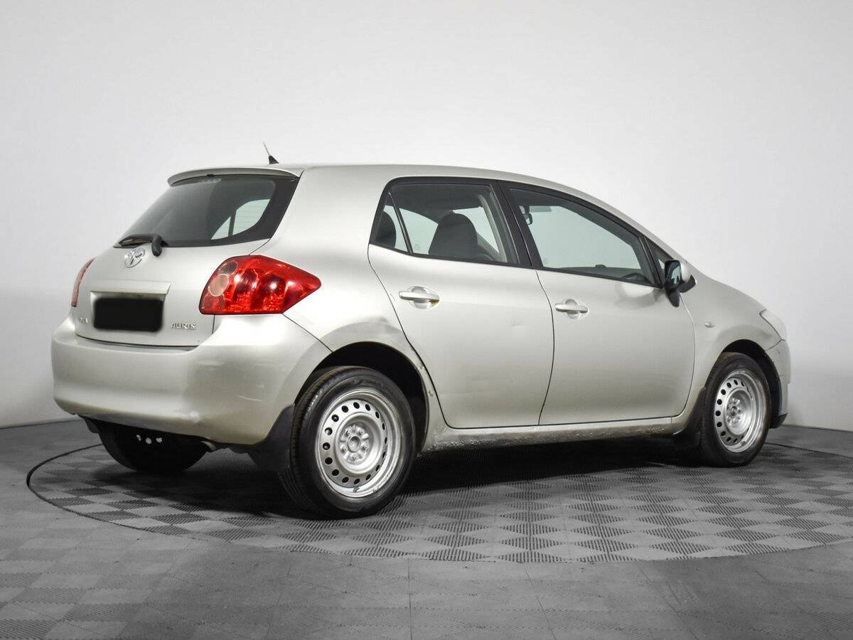 Б/У Тойота Аурис 2008 года. Фото: #4