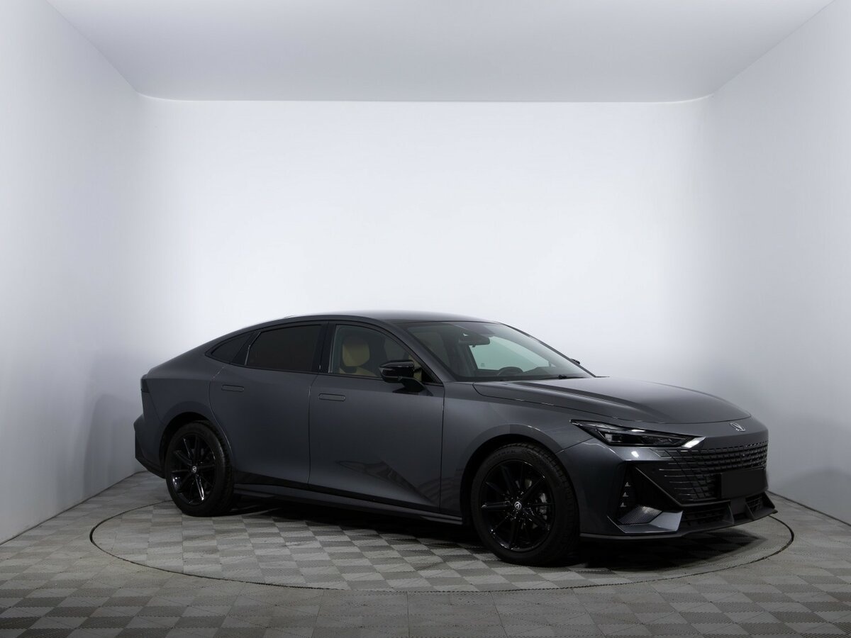 Б/У Чанган УНИ-В 2023 года. Фото: #2