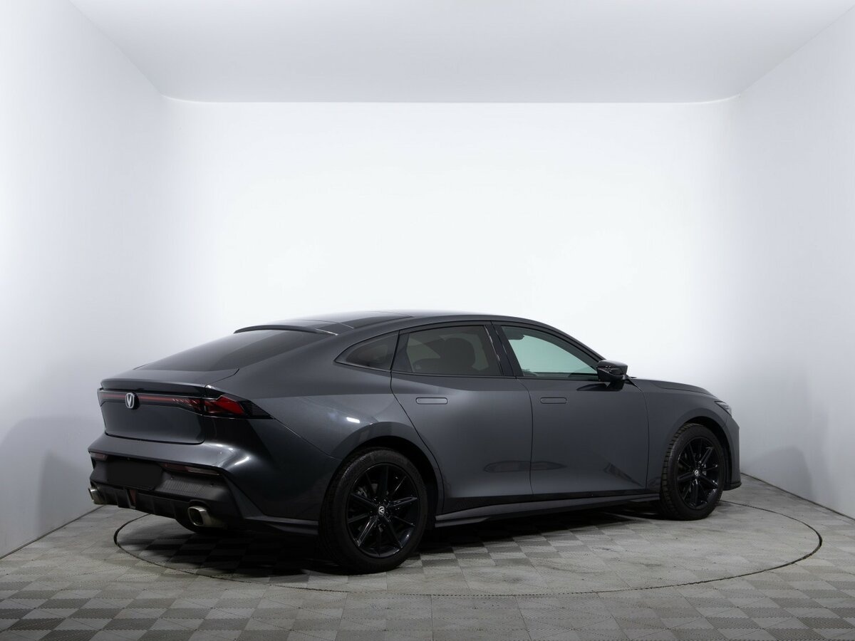 Б/У Чанган УНИ-В 2023 года. Фото: #4