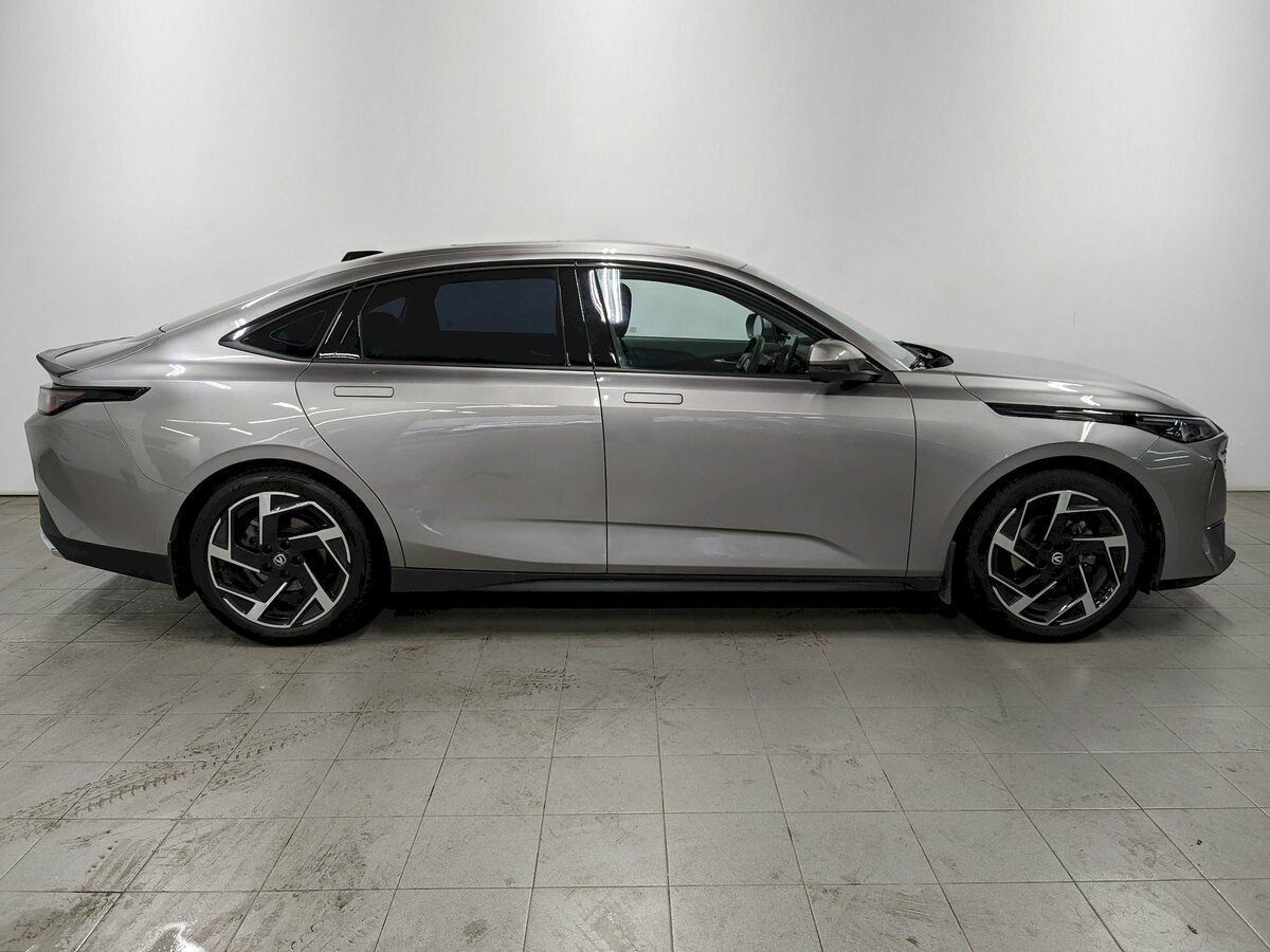 Б/У Чанган Ламур 2023 года. Фото: #3