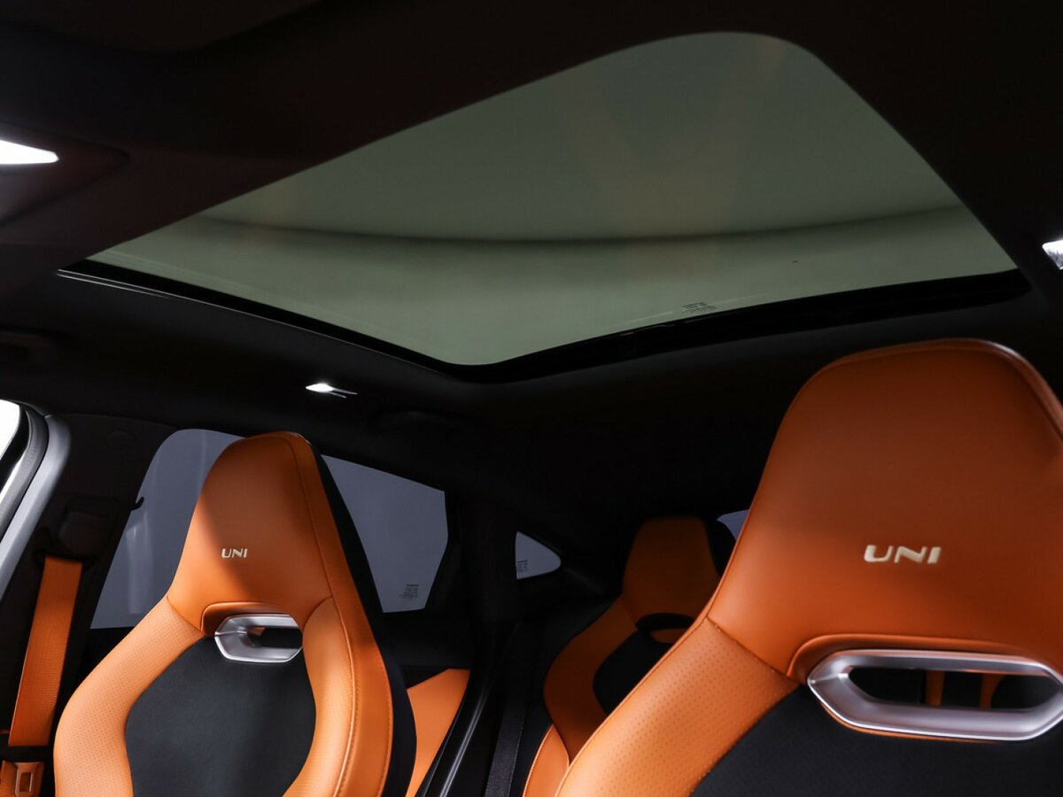 Б/У Чанган УНИ-В 2023 года. Фото: #14