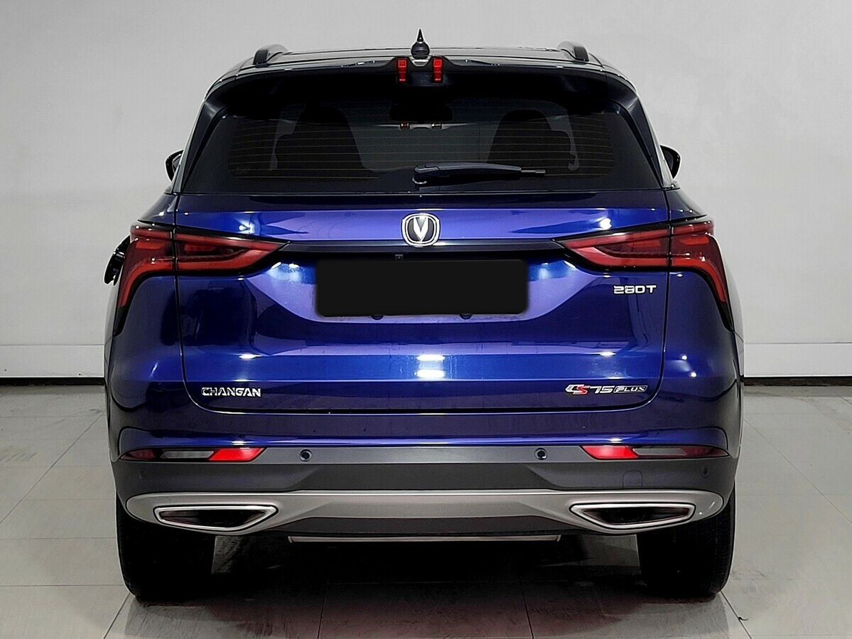 Б/У Чанган CS75 Plus 2023 года. Фото: #2