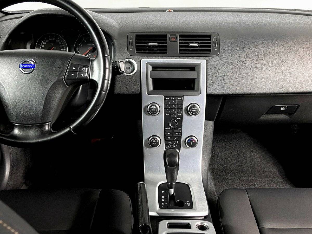 Б/У Вольво С40 2010 года. Фото: #8