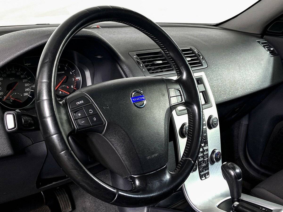 Б/У Вольво С40 2010 года. Фото: #11