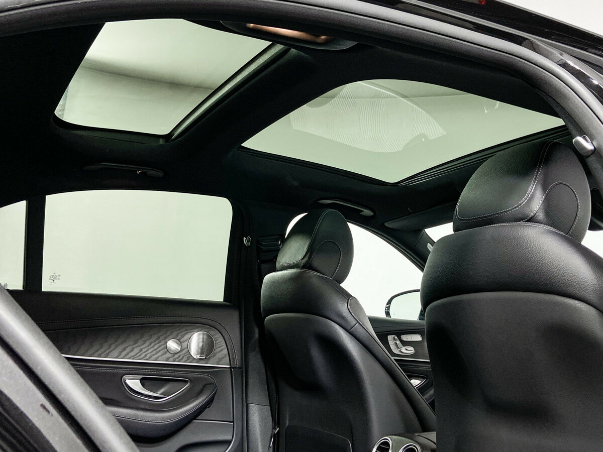 Б/У Мерседес-Бенц Е-Класс 2021 года. Фото: #10