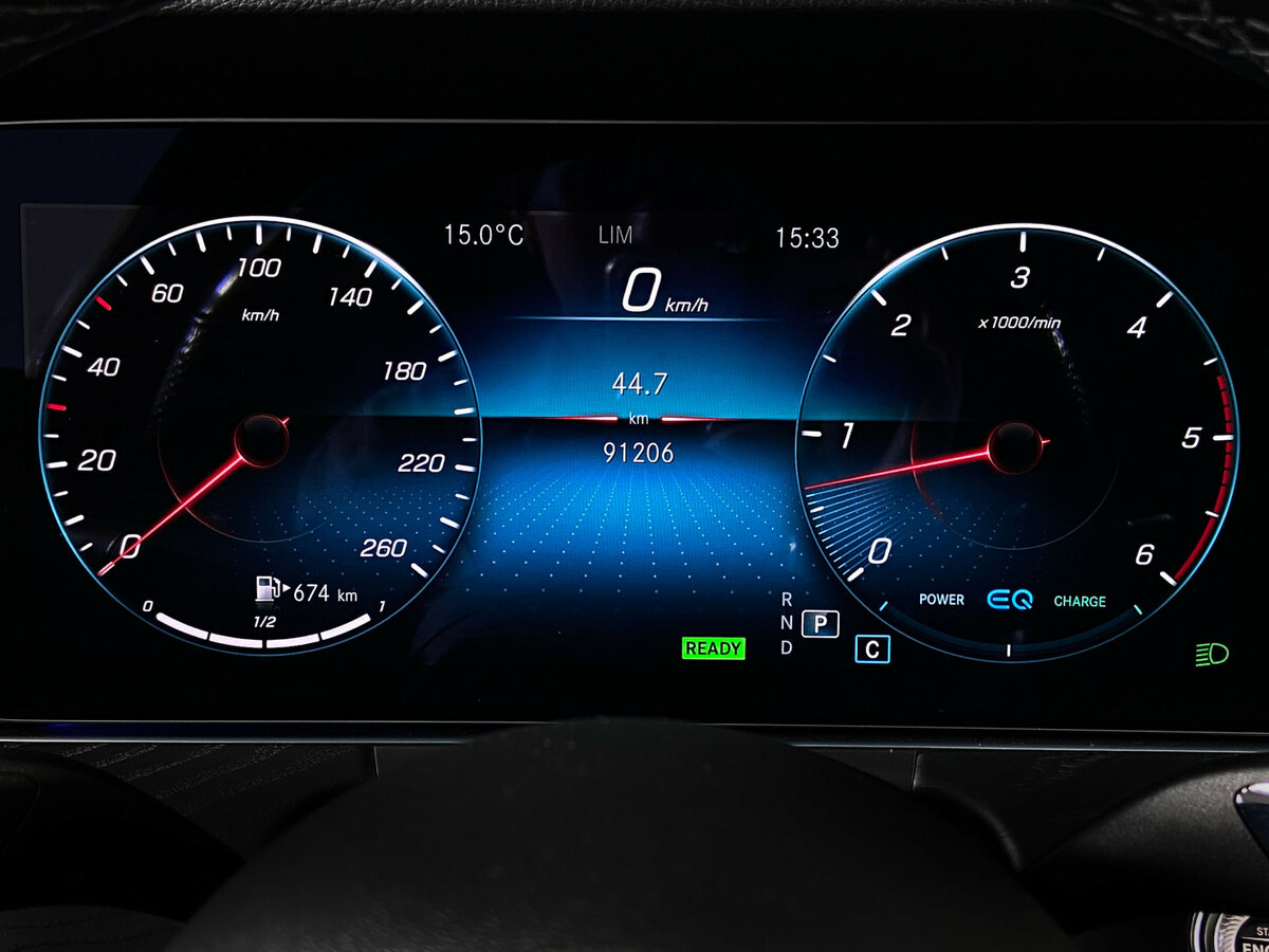 Б/У Мерседес-Бенц Е-Класс 2021 года. Фото: #11