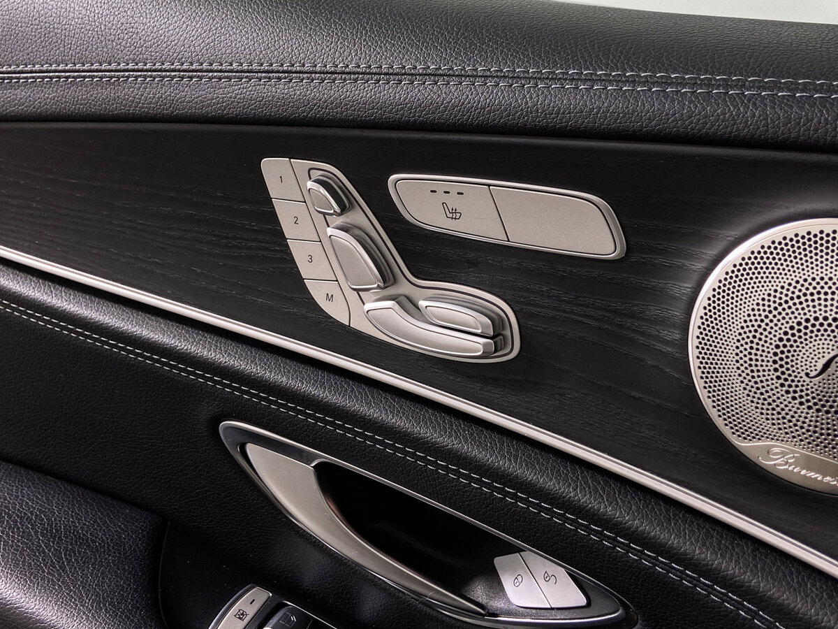 Б/У Мерседес-Бенц Е-Класс 2021 года. Фото: #15