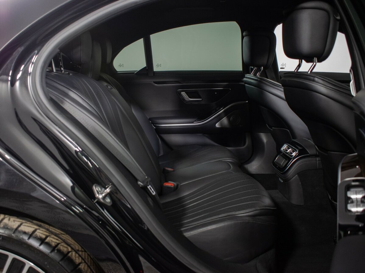 Б/У Мерседес-Бенц С-Класс 2020 года. Фото: #9