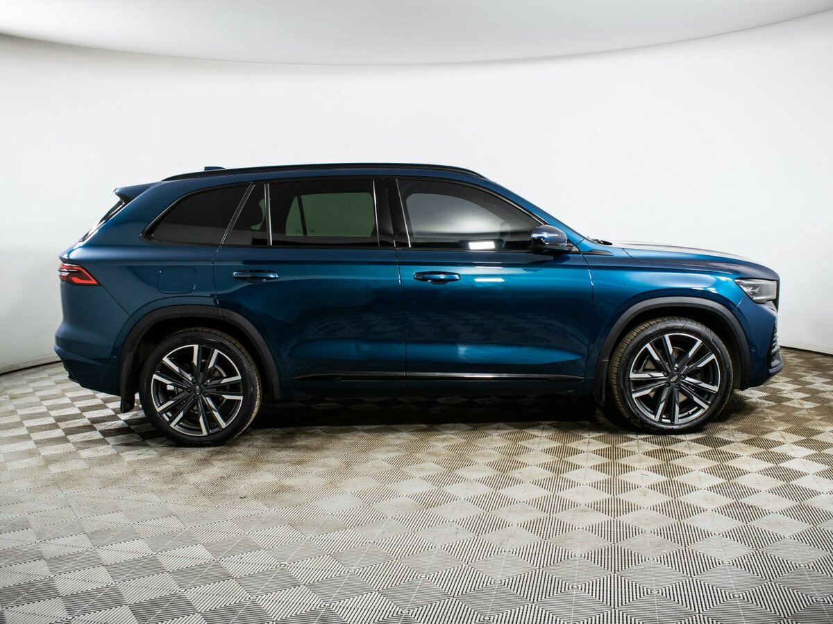 Б/У Джили Монжаро 2022 года. Фото: #3