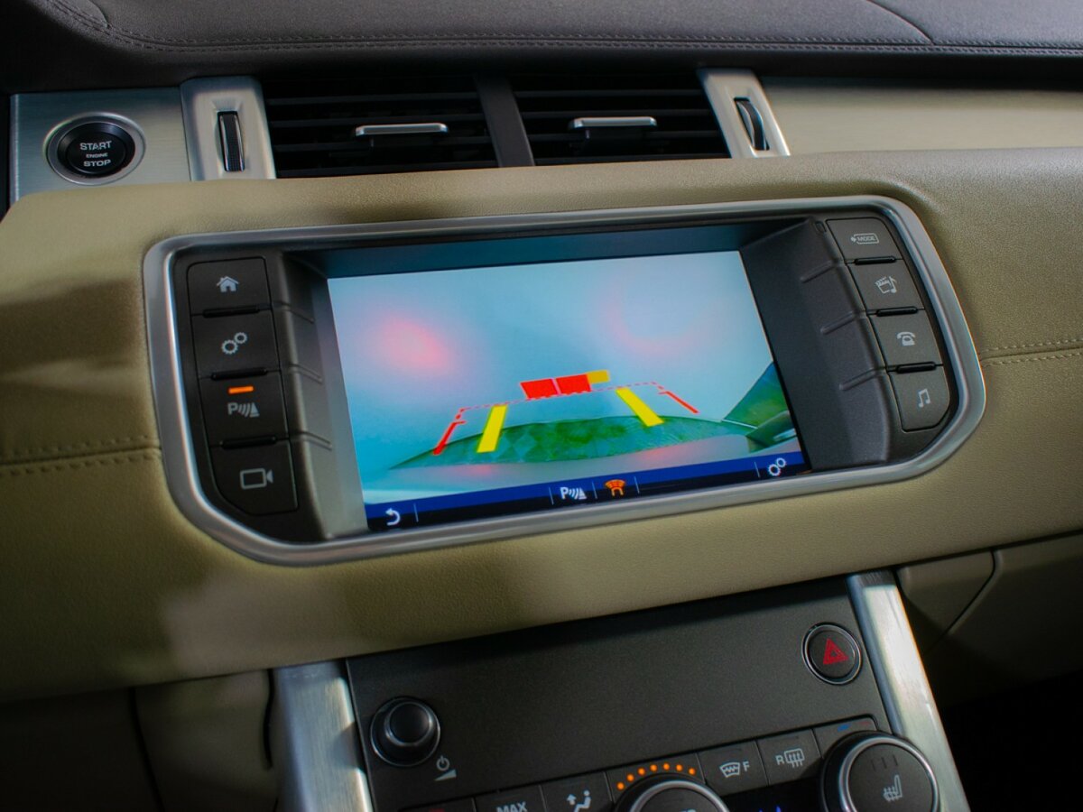 Б/У Лэнд Ровер Рэнж Ровер Эвок 2017 года. Фото: #12