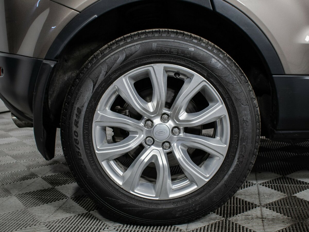 Б/У Лэнд Ровер Рэнж Ровер Эвок 2017 года. Фото: #15