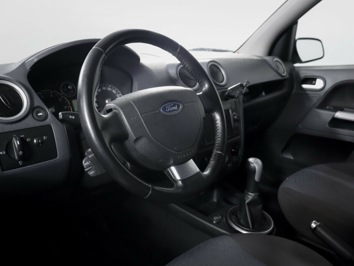 Б/У Форд Фьюжн 2006 года. Фото: #12