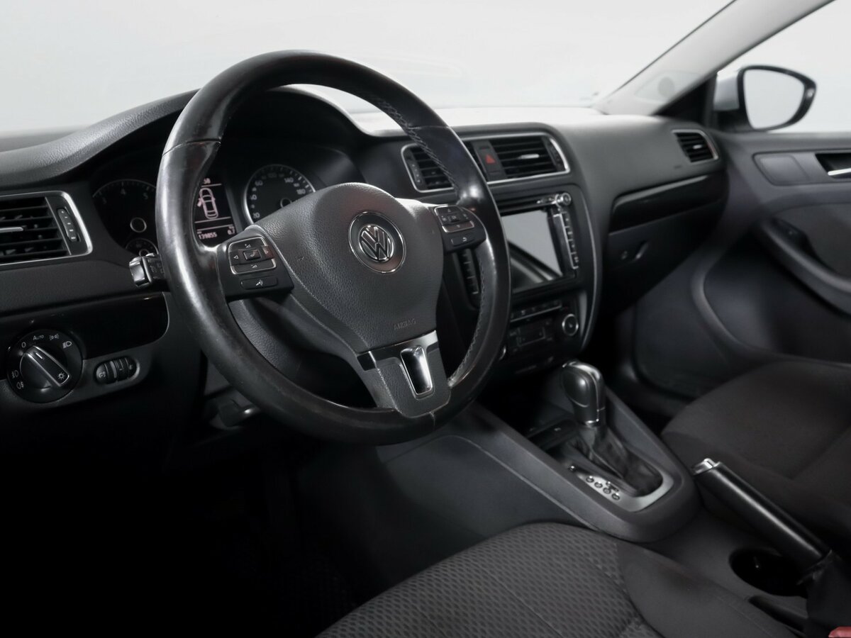 Б/У Фольксваген Джетта 2011 года. Фото: #9