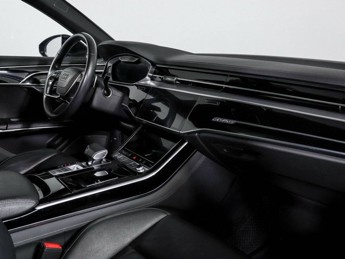 Б/У Ауди А8 2019 года. Фото: #8