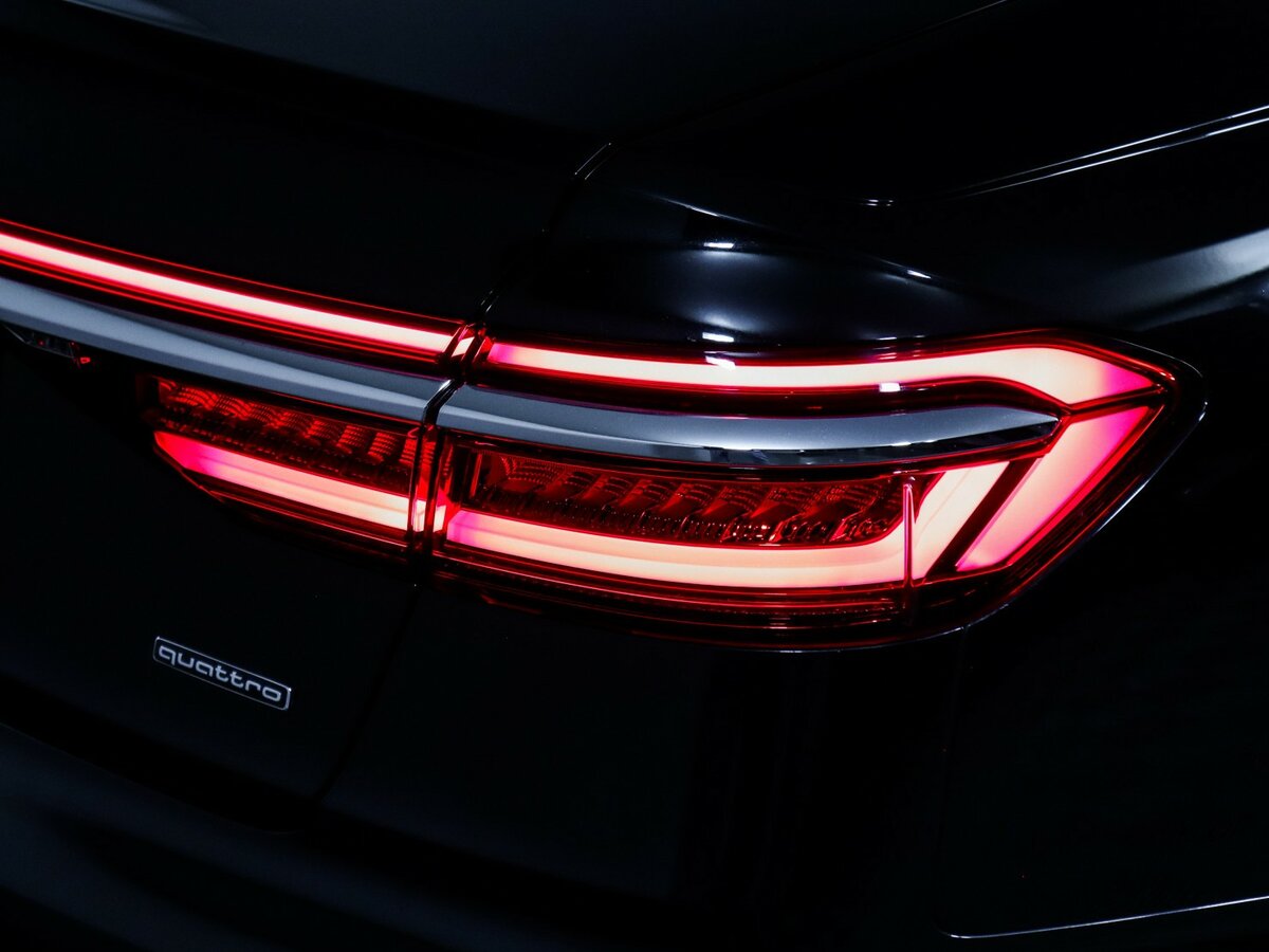 Б/У Ауди А8 2019 года. Фото: #21