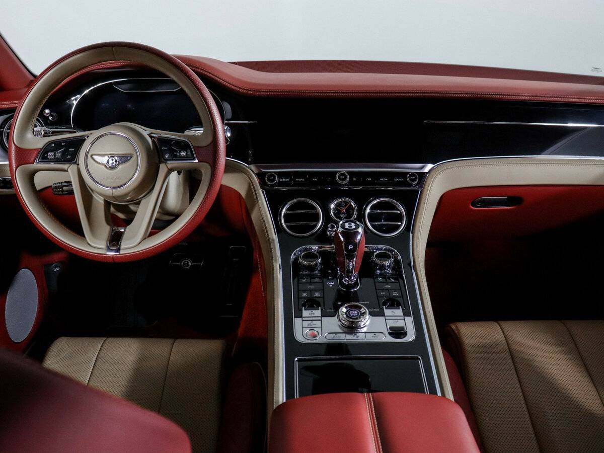 Б/У Бэнтли Континенталь ГТ 2019 года. Фото: #9