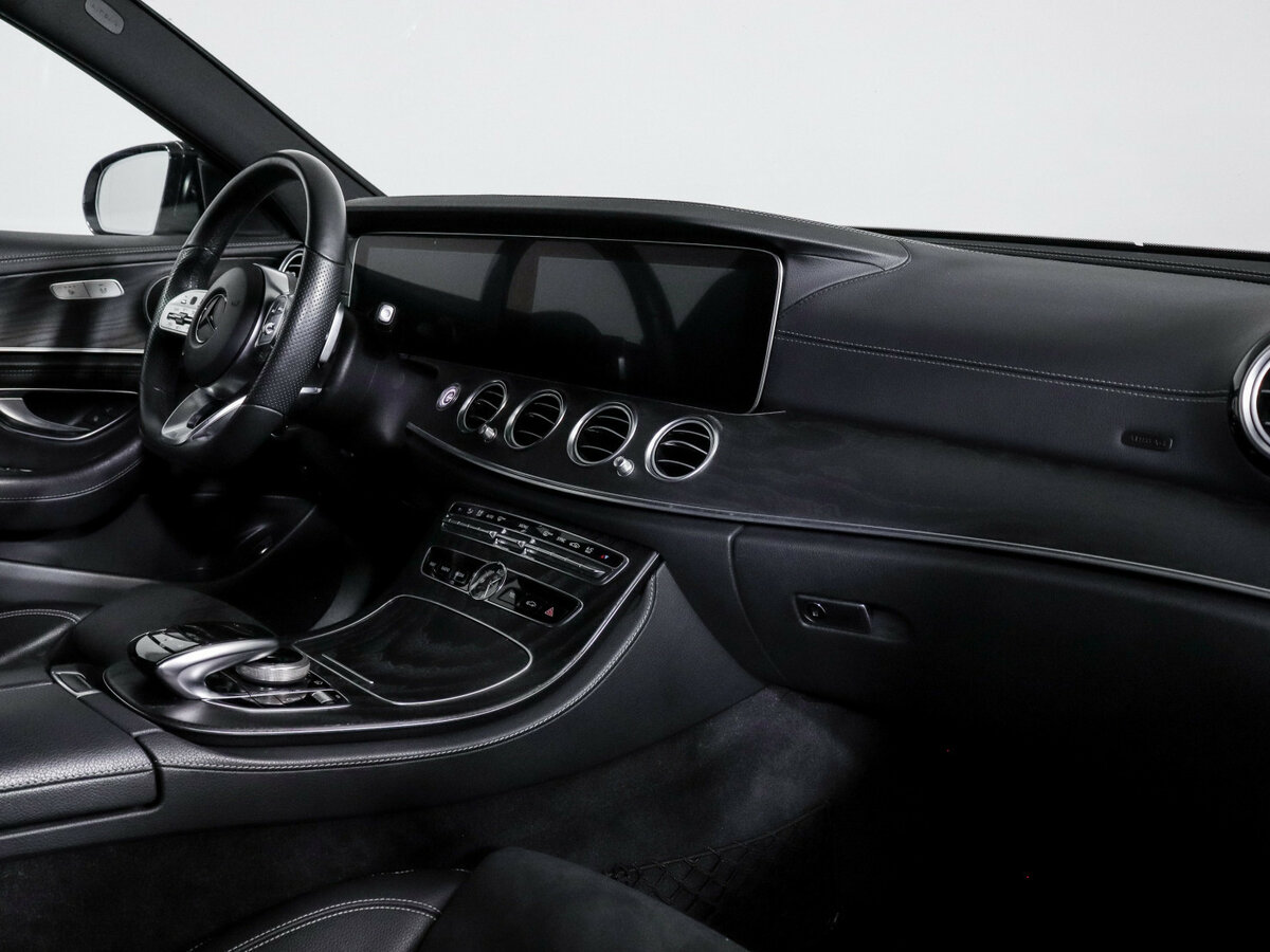 Б/У Мерседес-Бенц Е-Класс 2019 года. Фото: #6