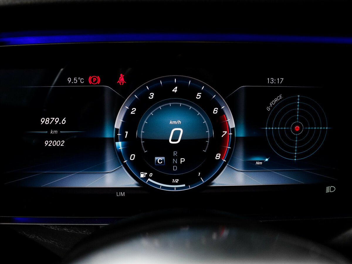 Б/У Мерседес-Бенц Е-Класс 2019 года. Фото: #8