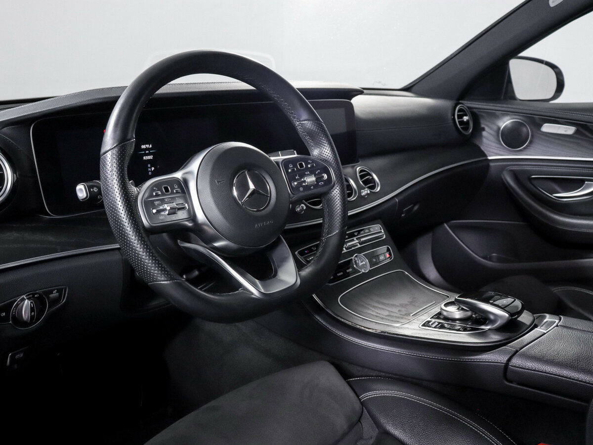 Б/У Мерседес-Бенц Е-Класс 2019 года. Фото: #10