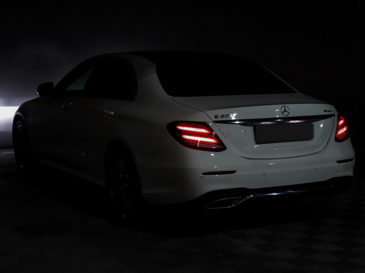 Б/У Мерседес-Бенц Е-Класс 2019 года. Фото: #15