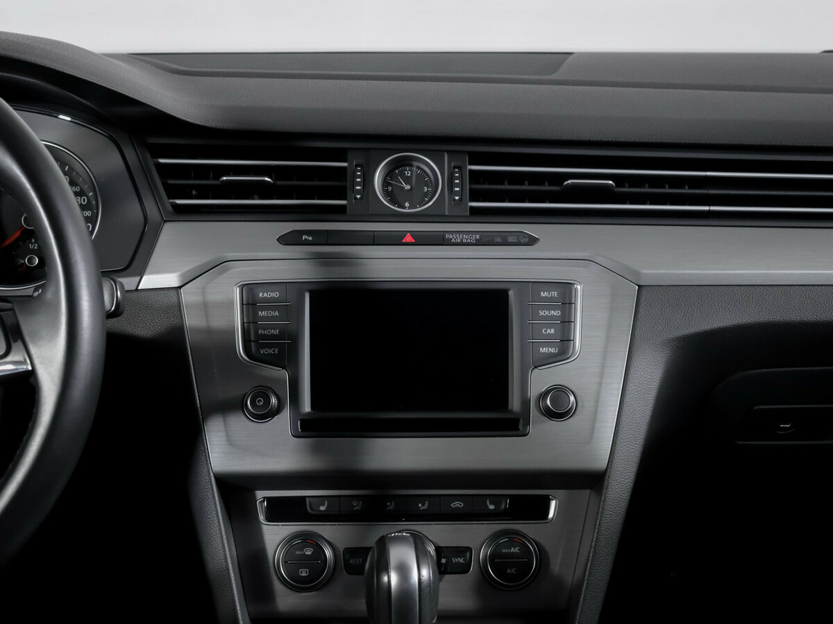 Б/У Фольксваген Пассат 2016 года. Фото: #10