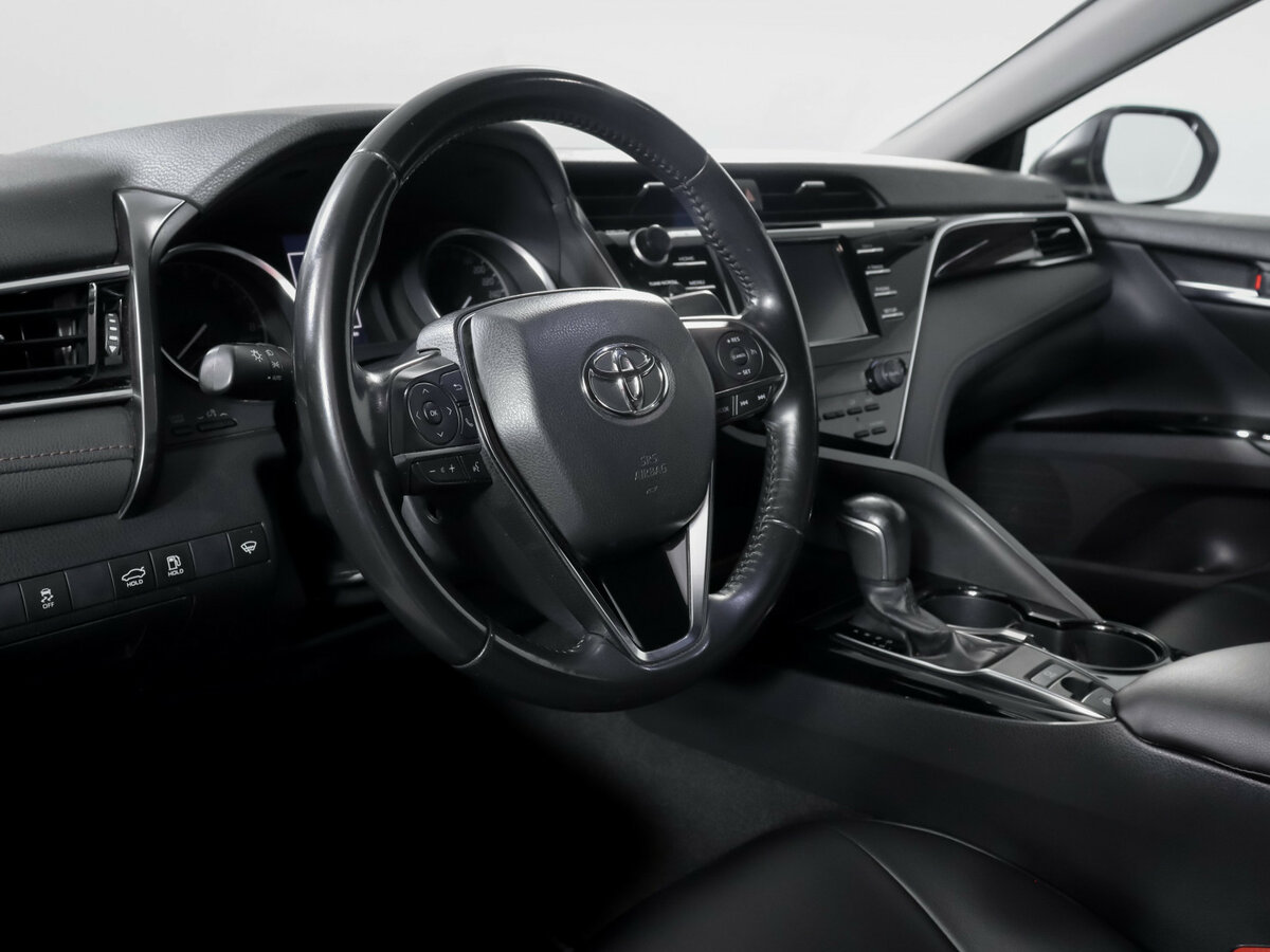 Б/У Тойота Камри 2020 года. Фото: #10