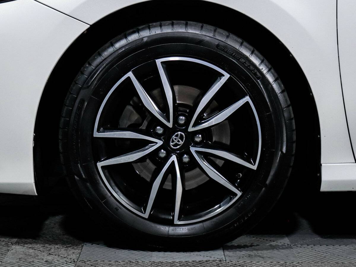 Б/У Тойота Камри 2020 года. Фото: #11