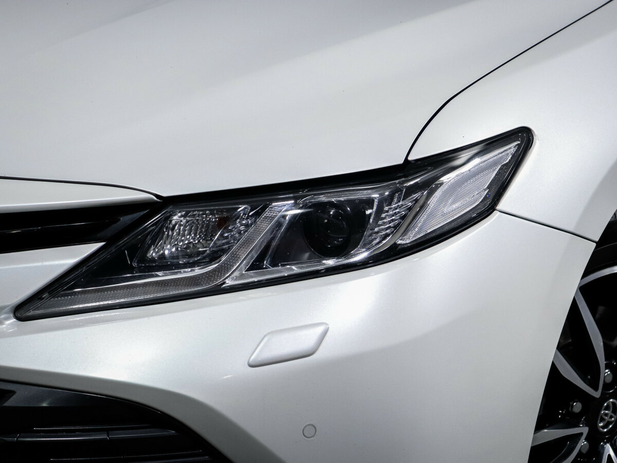 Б/У Тойота Камри 2020 года. Фото: #12