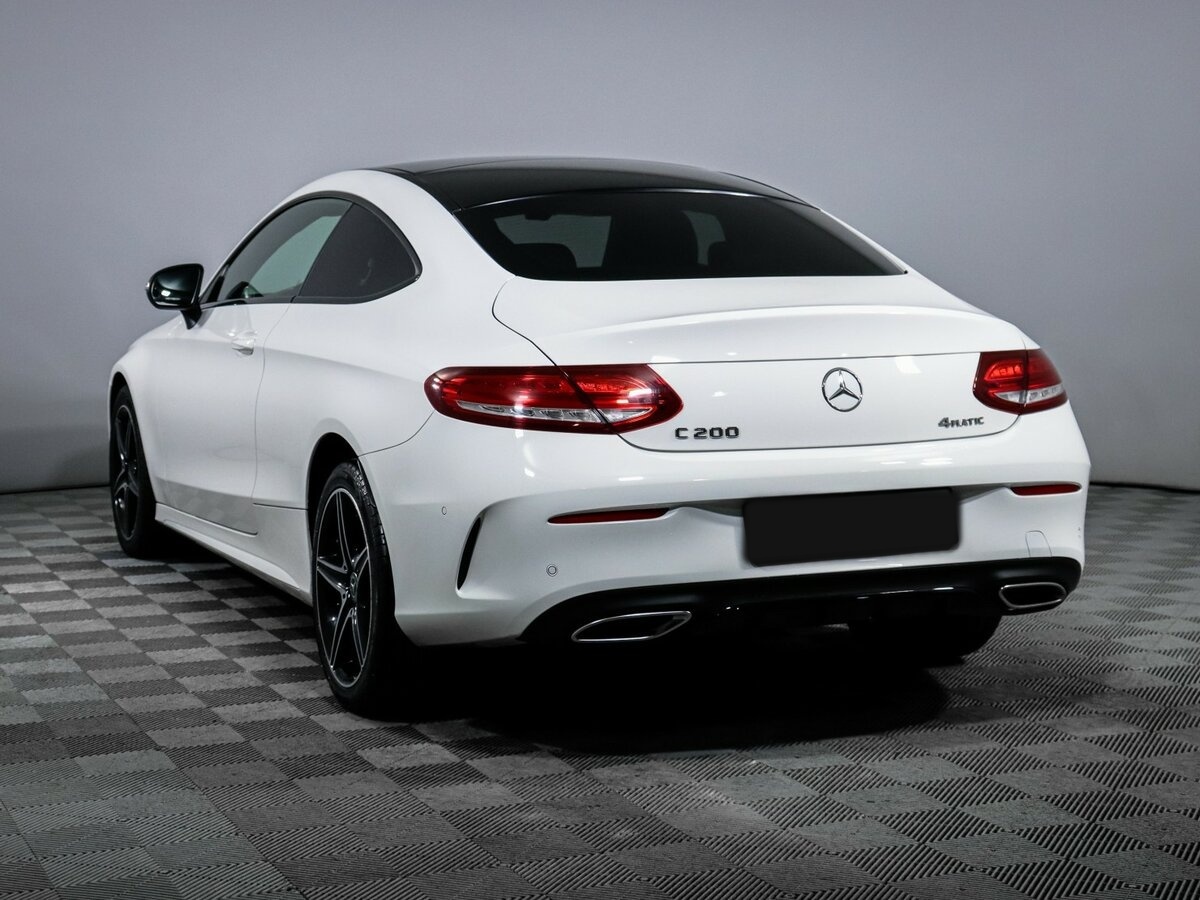 Б/У Мерседес-Бенц Ц-Класс 2018 года. Фото: #6