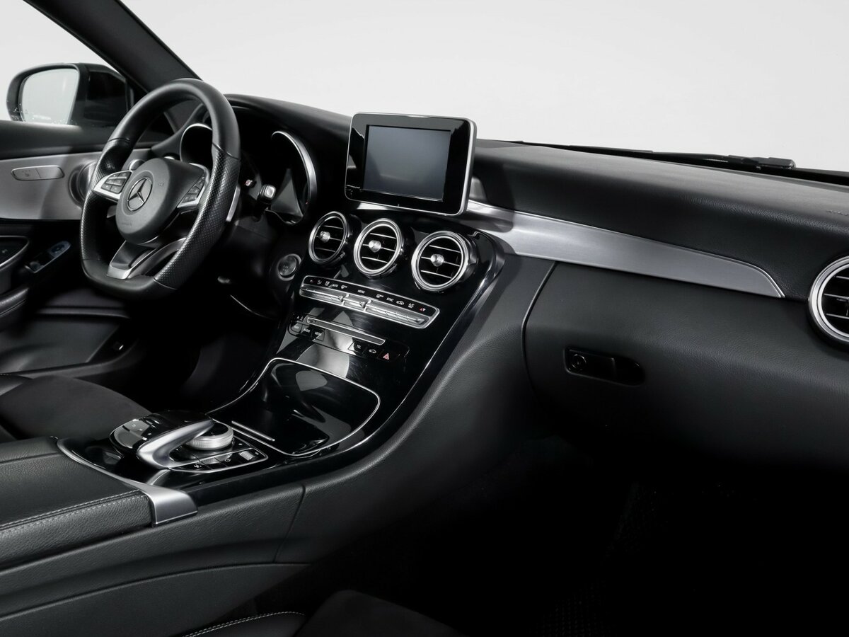 Б/У Мерседес-Бенц Ц-Класс 2018 года. Фото: #8