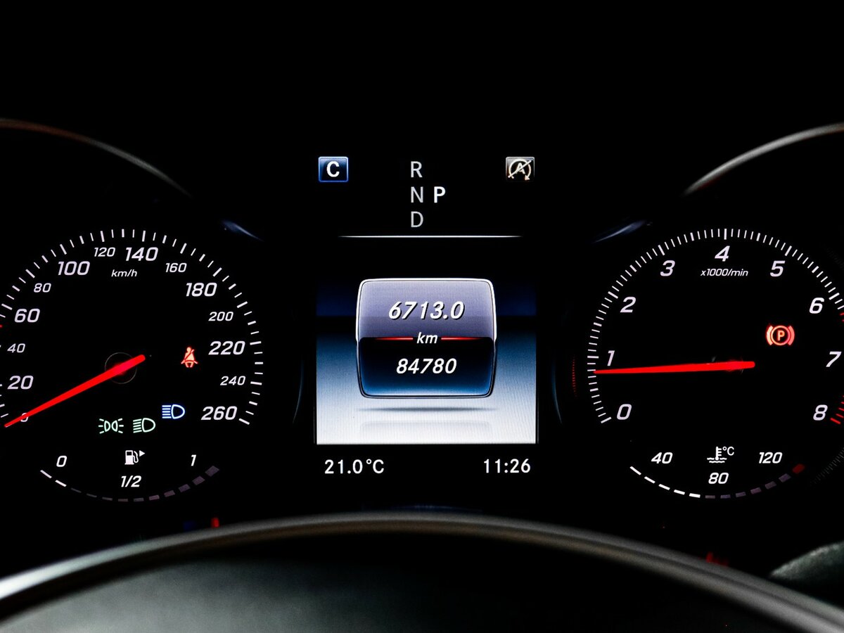 Б/У Мерседес-Бенц Ц-Класс 2018 года. Фото: #10