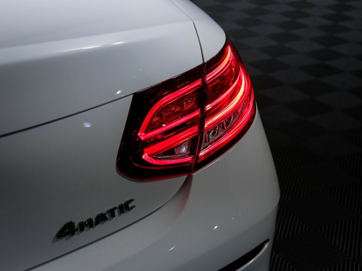 Б/У Мерседес-Бенц Ц-Класс 2018 года. Фото: #19