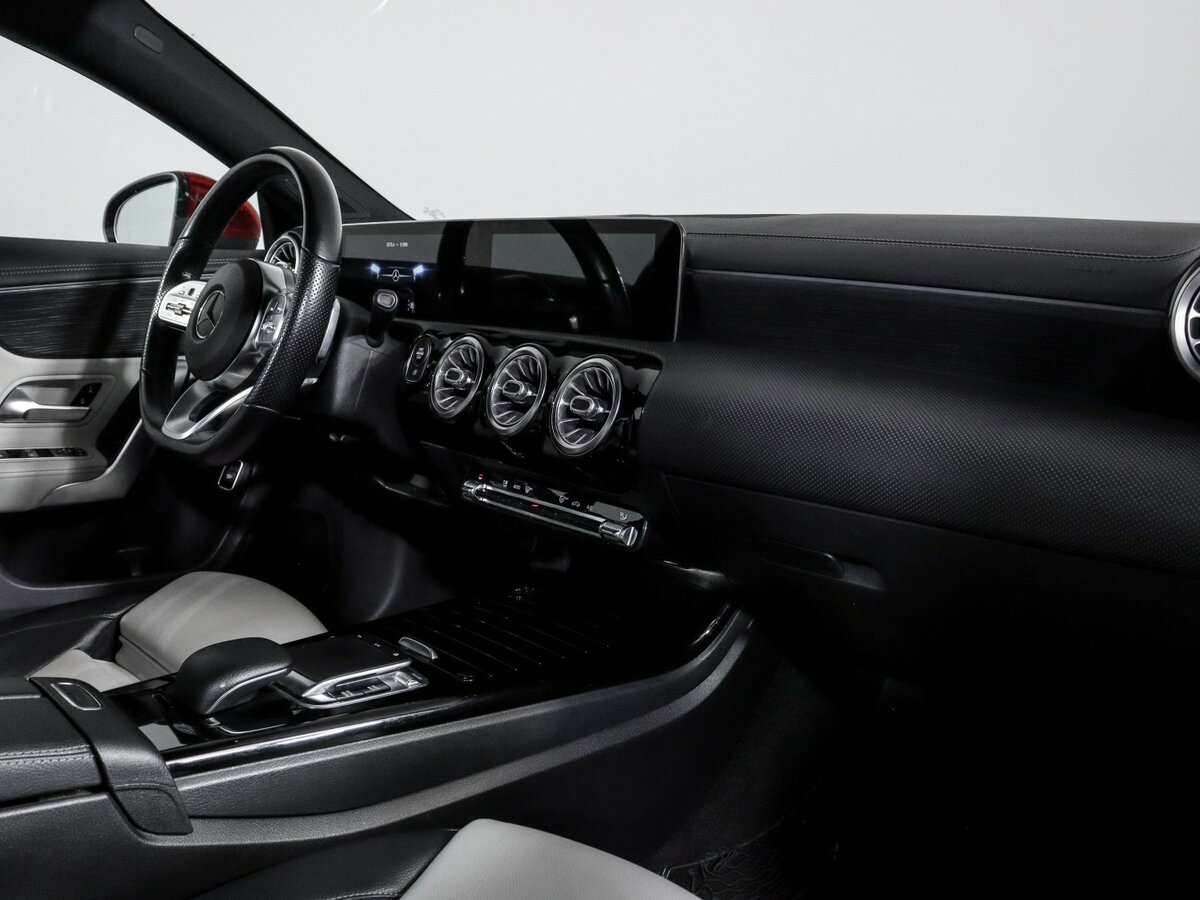 Б/У Мерседес-Бенц КЛА 2019 года. Фото: #6