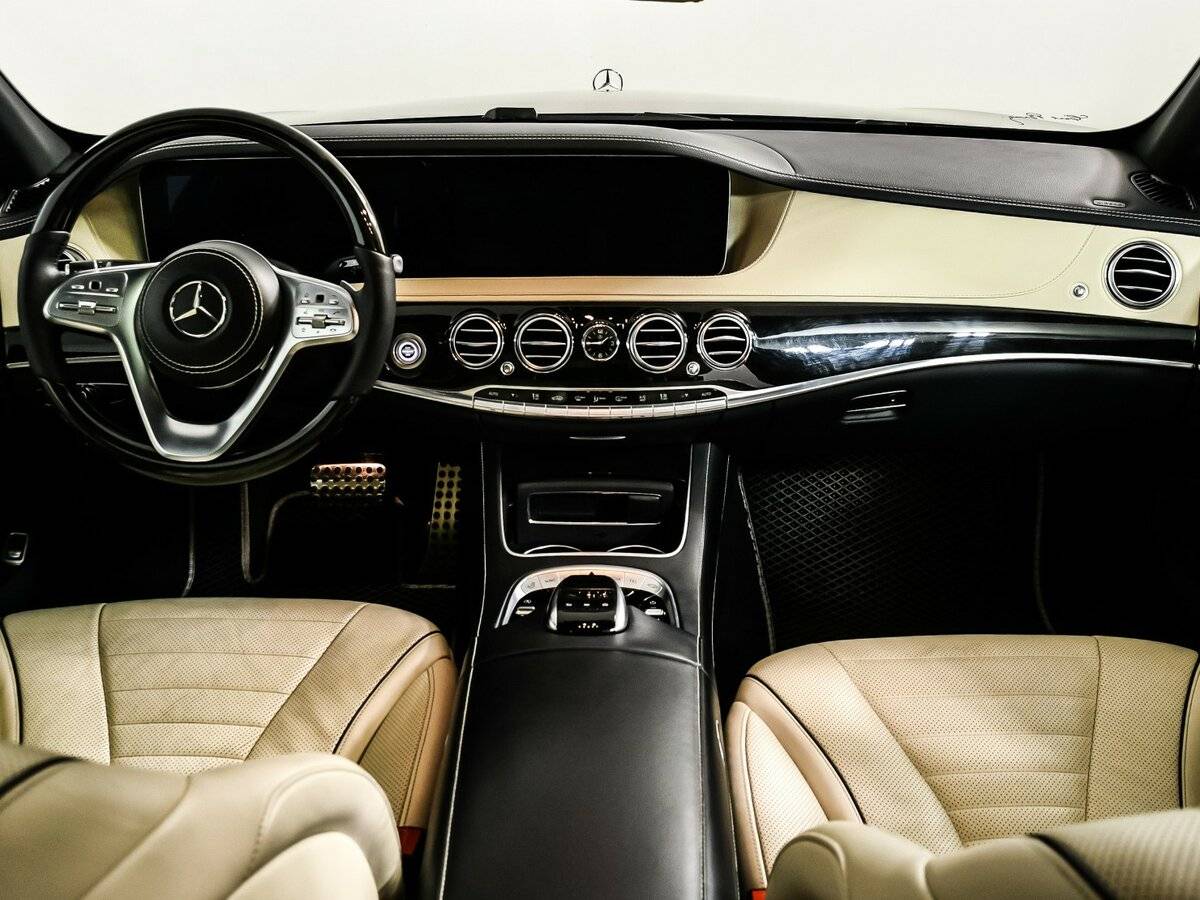 Б/У Мерседес-Бенц С-Класс 2019 года. Фото: #9