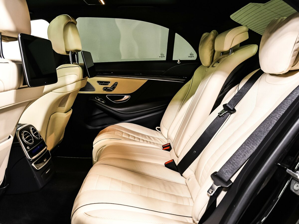 Б/У Мерседес-Бенц С-Класс 2019 года. Фото: #11