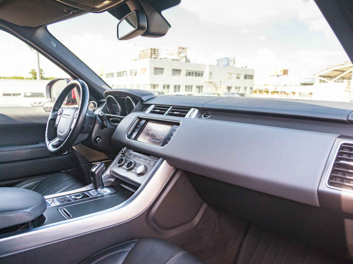 Б/У Лэнд Ровер Рэнж Ровер Спорт 2013 года. Фото: #8