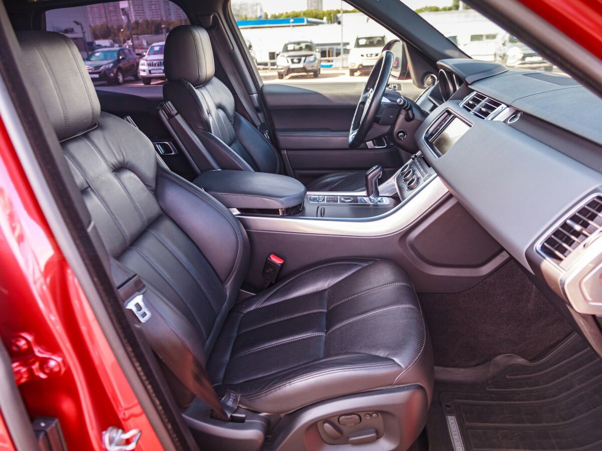 Б/У Лэнд Ровер Рэнж Ровер Спорт 2013 года. Фото: #9