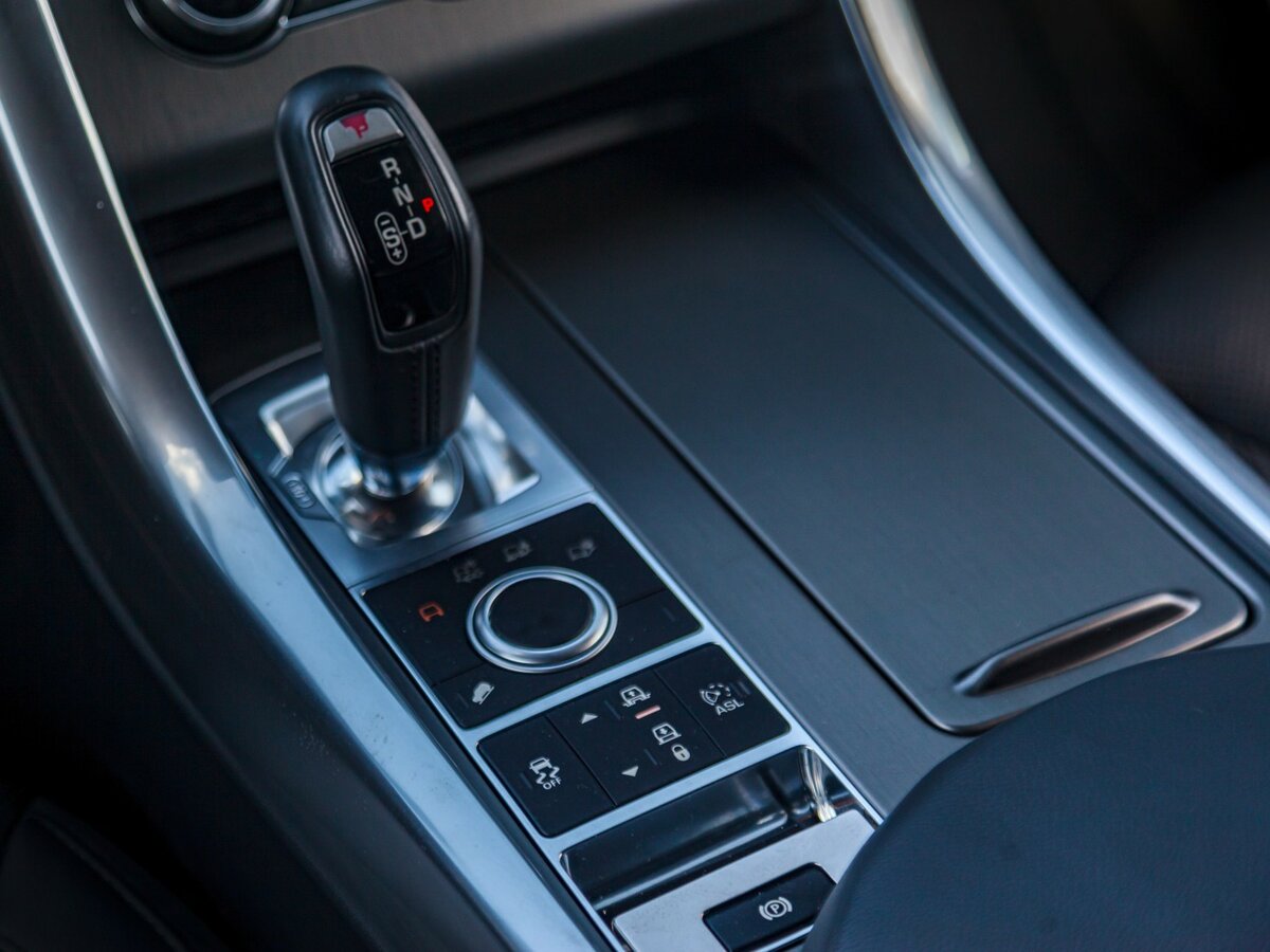 Б/У Лэнд Ровер Рэнж Ровер Спорт 2013 года. Фото: #17