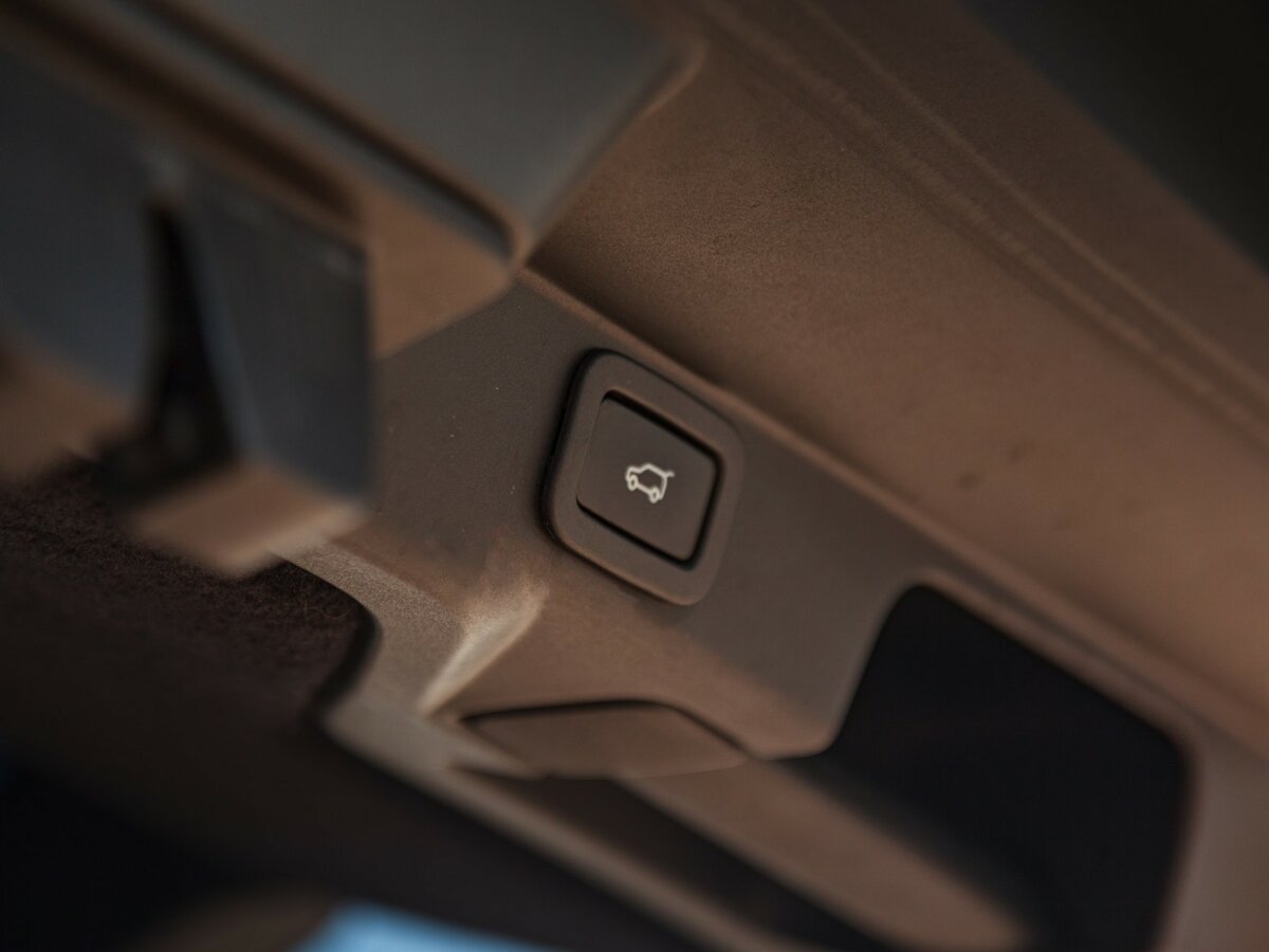 Б/У Лэнд Ровер Рэнж Ровер Спорт 2013 года. Фото: #21