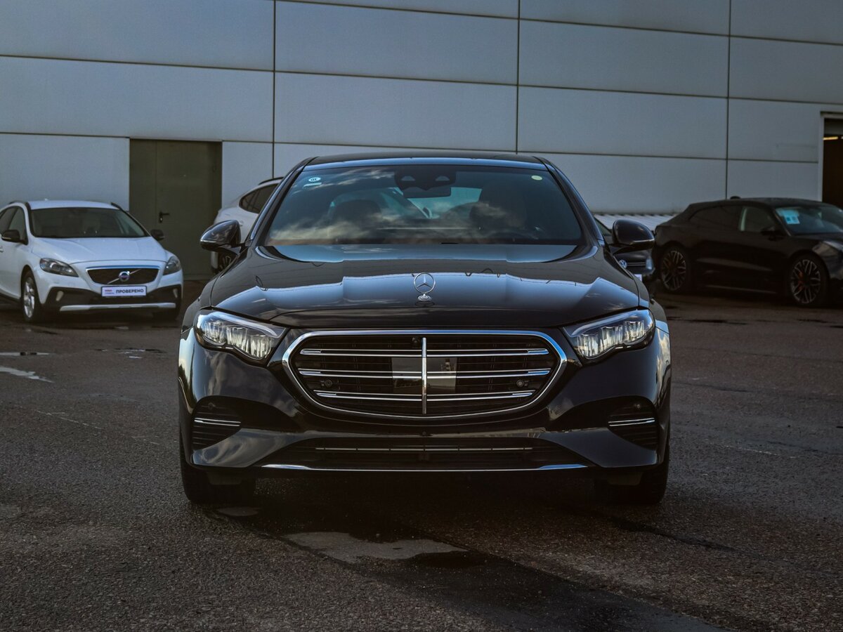 Б/У Мерседес-Бенц Е-Класс 2024 года. Фото: #1