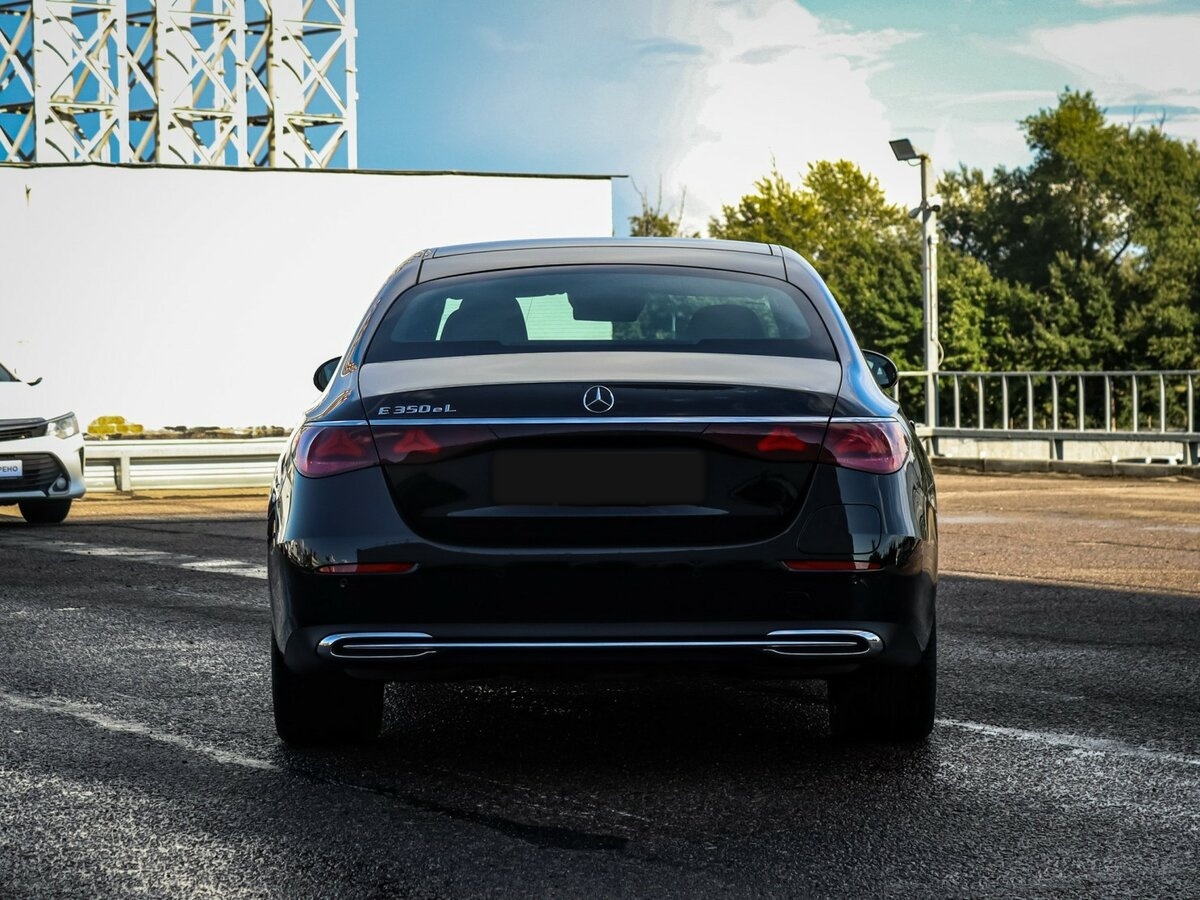 Б/У Мерседес-Бенц Е-Класс 2024 года. Фото: #5