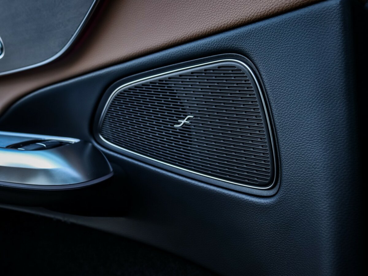 Б/У Мерседес-Бенц Е-Класс 2024 года. Фото: #14