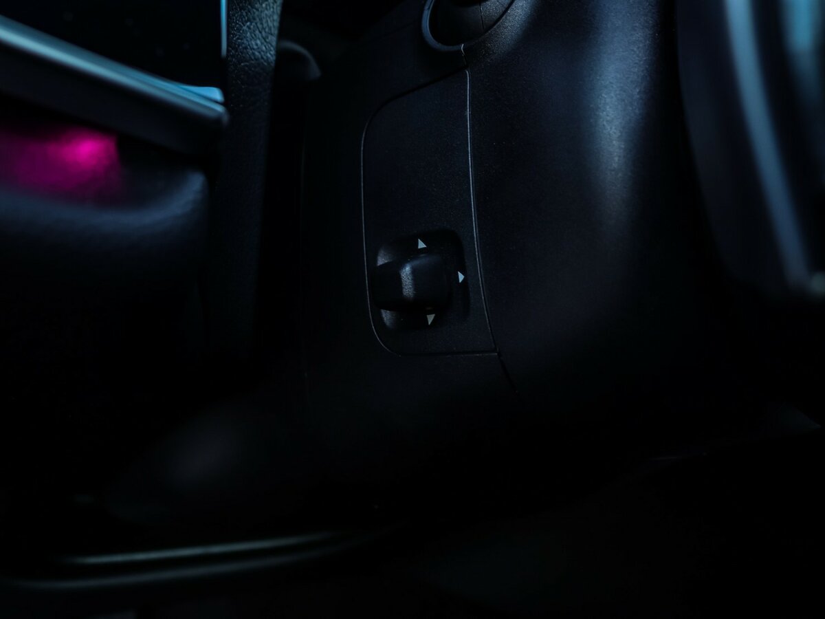 Б/У Мерседес-Бенц Е-Класс 2024 года. Фото: #29